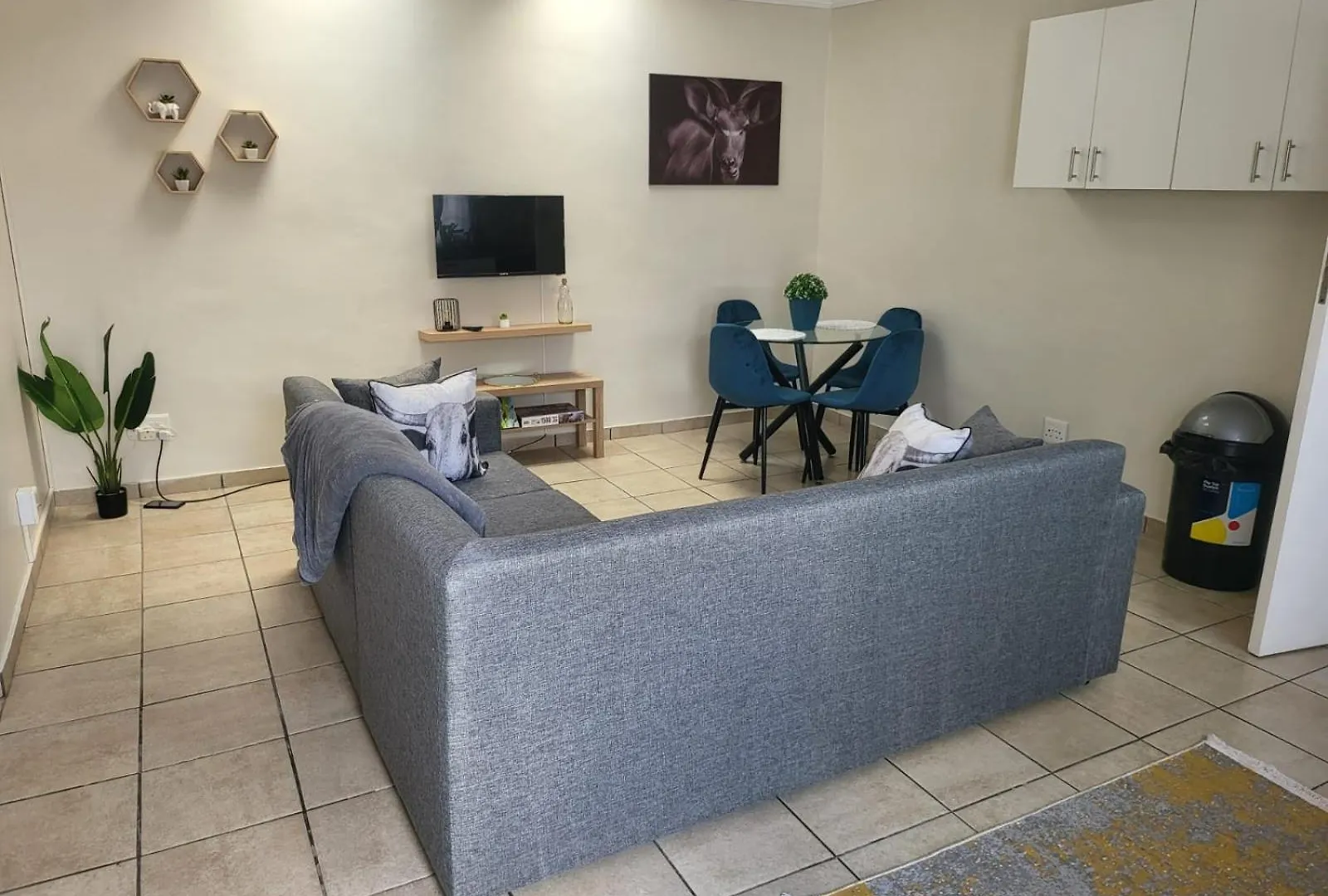 La Bella Vida Self Catering Apartments Bellville