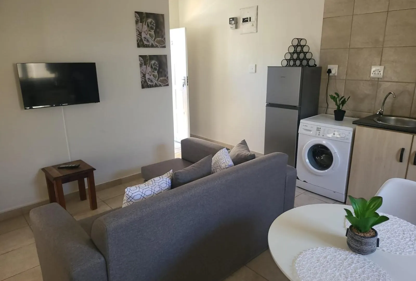 La Bella Vida Self Catering Apartments Bellville