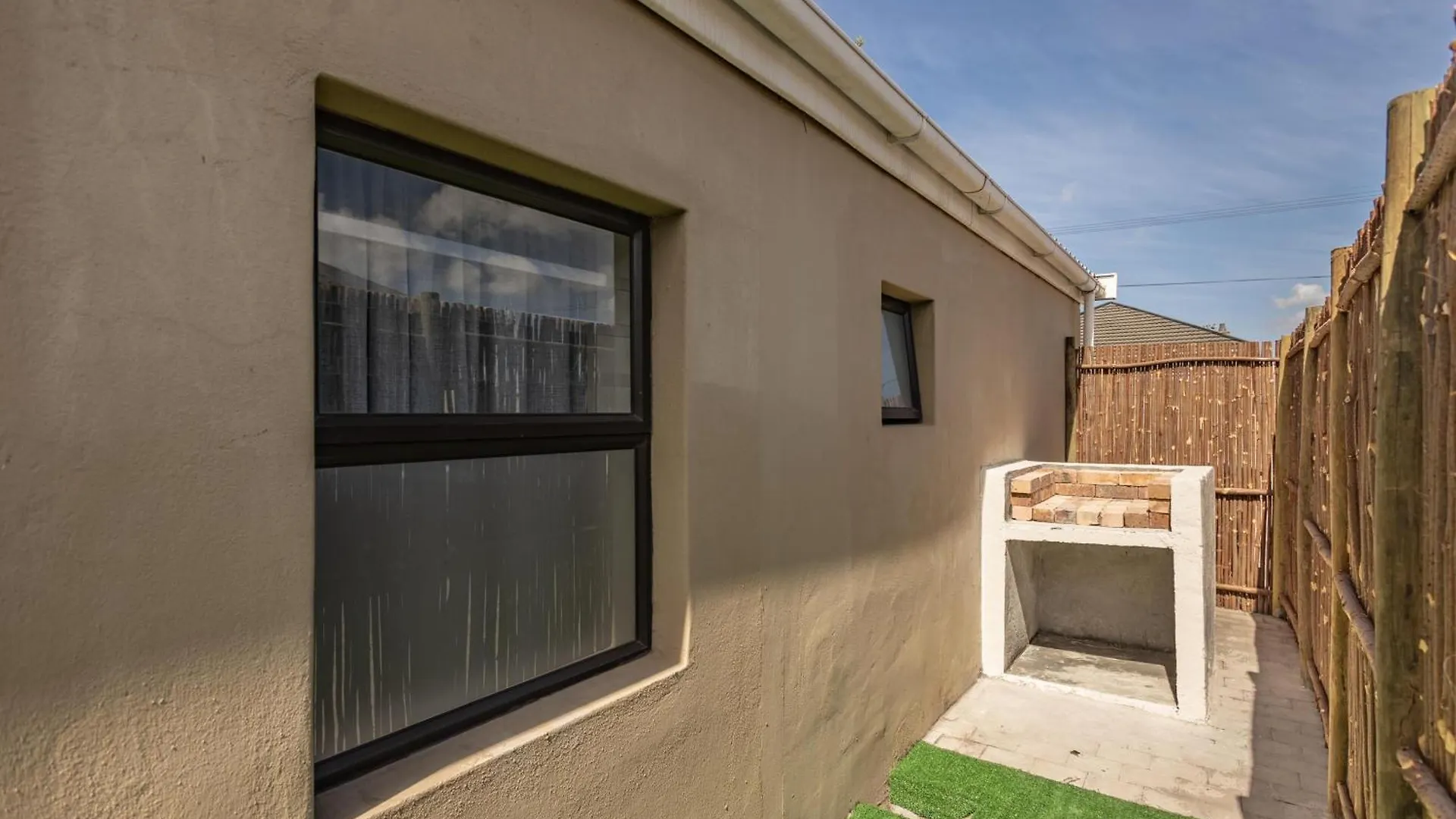 La Bella Vida Self Catering Apartments Bellville
