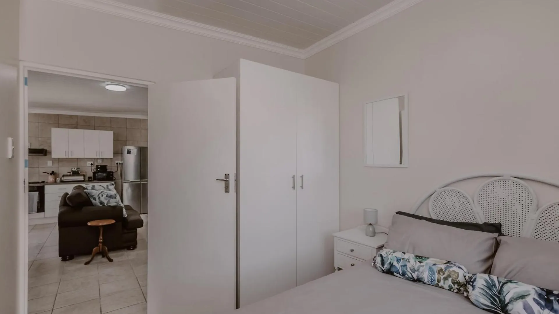 La Bella Vida Self Catering Apartments Bellville