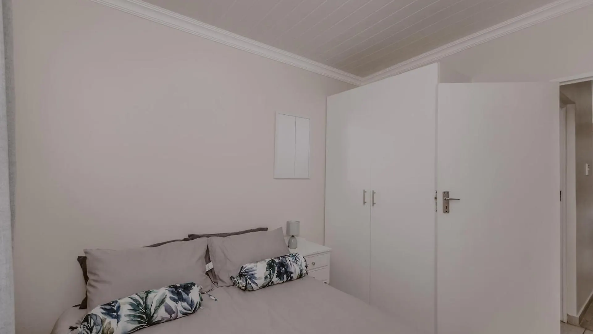 La Bella Vida Self Catering Apartments Bellville