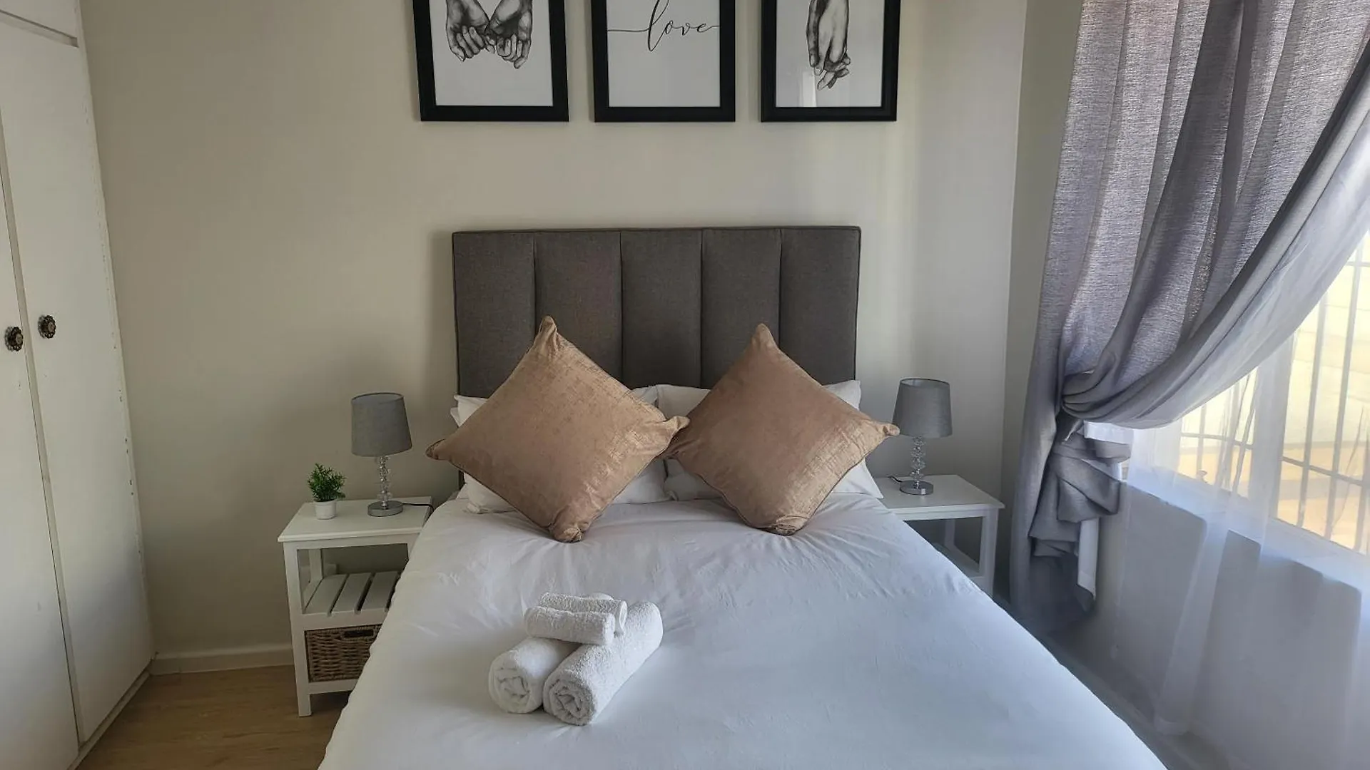 La Bella Vida Self Catering Apartments Bellville Sudáfrica